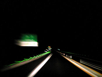 道は貸切状態。 20080407-2.jpg