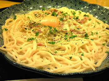 Dinner in the forest of the light. 20081216-1.jpg