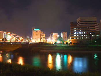 赤い灯、青い灯、白川の。 20090708-1.jpg