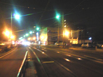 車道の真ん中に私一人。 20091129-1.jpg